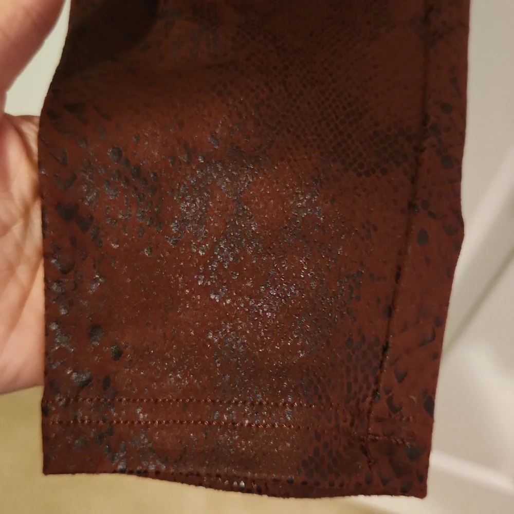 HUE python stretchy pants - Picture 2 of 4